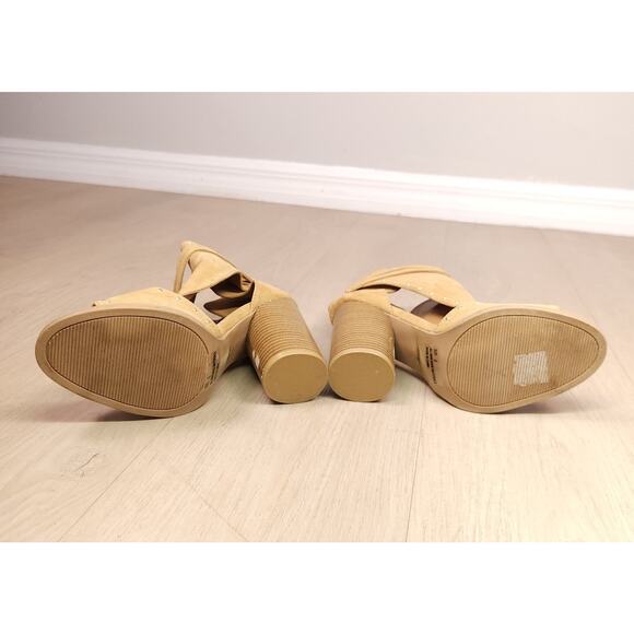 Charlotte Russe Tan Suede Block Heel Sandals Size 8 Studded Open Toe High Heel - Picture 9 of 12
